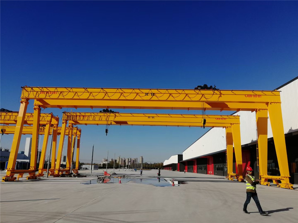 欧式双梁门式起重机